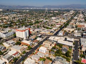 1326 S Bronson Avenue, Los Angeles CA 90019
