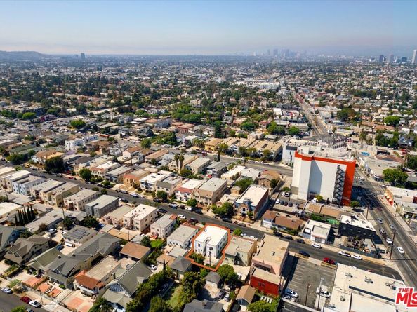 1326 S Bronson Avenue, Los Angeles CA 90019
