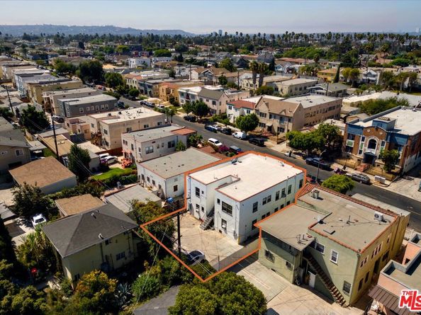 1326 S Bronson Avenue, Los Angeles CA 90019