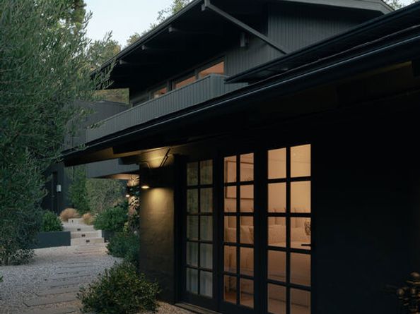 737 Halliday Avenue, Los Angeles CA 90049