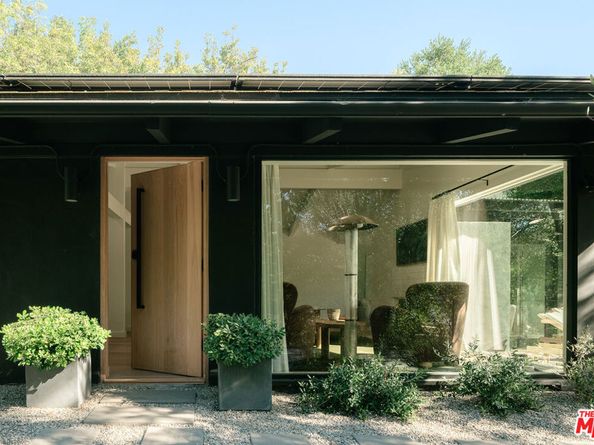 737 Halliday Avenue, Los Angeles CA 90049