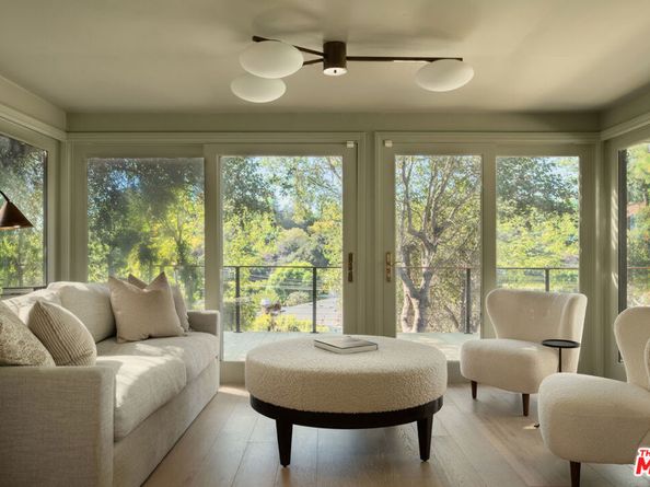 737 Halliday Avenue, Los Angeles CA 90049