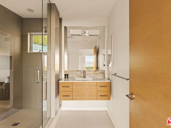 3631 Sunswept Drive, Studio City CA 91604