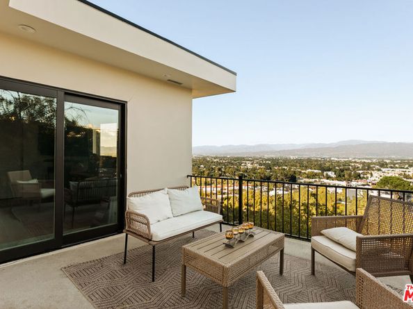3631 Sunswept Drive, Studio City CA 91604
