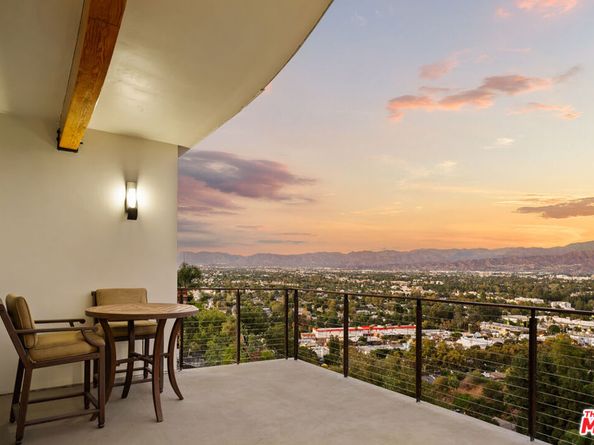 3631 Sunswept Drive, Studio City CA 91604