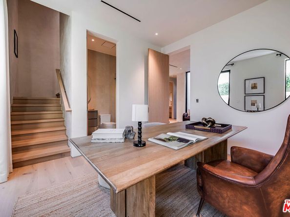 524 N Sierra Bonita Avenue, Los Angeles CA 90036