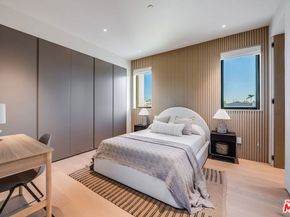 524 N Sierra Bonita Avenue, Los Angeles CA 90036