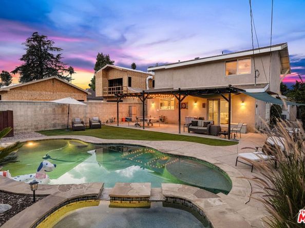 22642 Berdon Street, Woodland Hills CA 91367