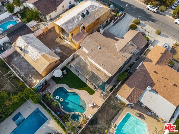 22642 Berdon Street, Woodland Hills CA 91367