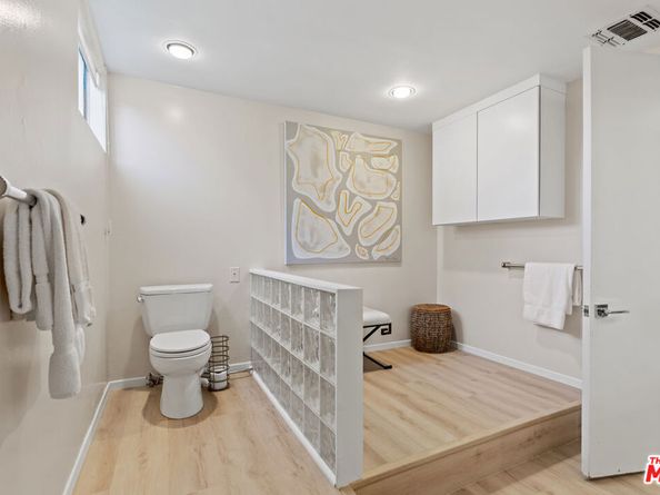 2329 Manning Avenue, Los Angeles CA 90064