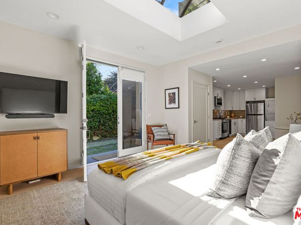 2329 Manning Avenue, Los Angeles CA 90064