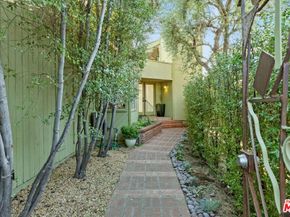 2329 Manning Avenue, Los Angeles CA 90064