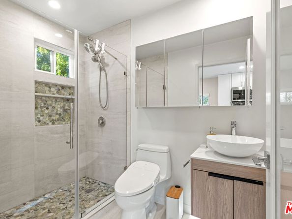 2329 Manning Avenue, Los Angeles CA 90064