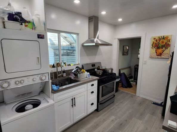 1118 Sanborn Avenue, Los Angeles CA 90029