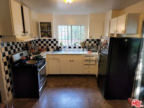 1118 Sanborn Avenue, Los Angeles CA 90029