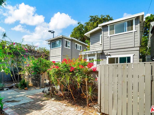 1118 Sanborn Avenue, Los Angeles CA 90029