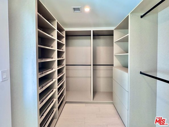 4040 Cartwright Avenue, Studio City CA 91604