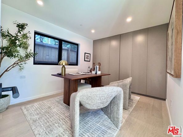 4040 Cartwright Avenue, Studio City CA 91604