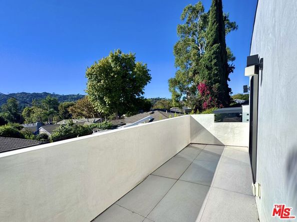 4040 Cartwright Avenue, Studio City CA 91604