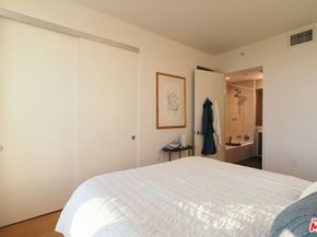 889 Francisco Street 1801, Los Angeles CA 90017