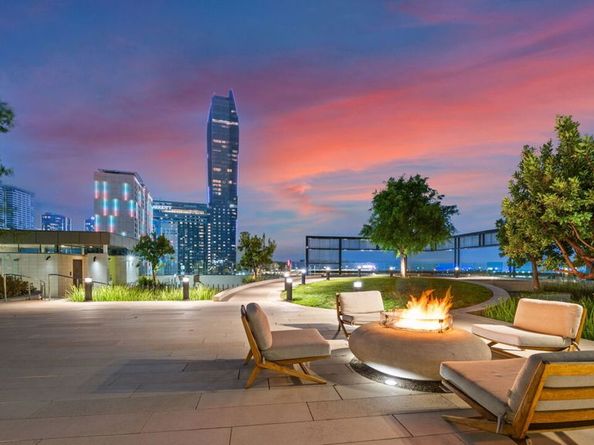 889 Francisco Street 1801, Los Angeles CA 90017
