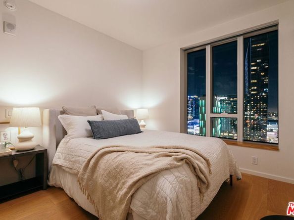 889 Francisco Street 1801, Los Angeles CA 90017