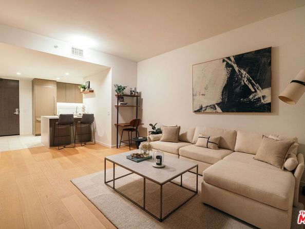889 Francisco Street 1801, Los Angeles CA 90017