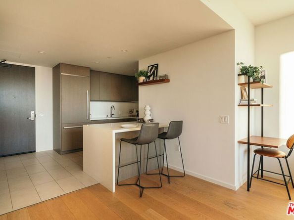 889 Francisco Street 1801, Los Angeles CA 90017