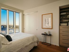889 Francisco Street 1801, Los Angeles CA 90017