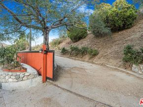 2070 Lilac Lane, Glendale CA 91206