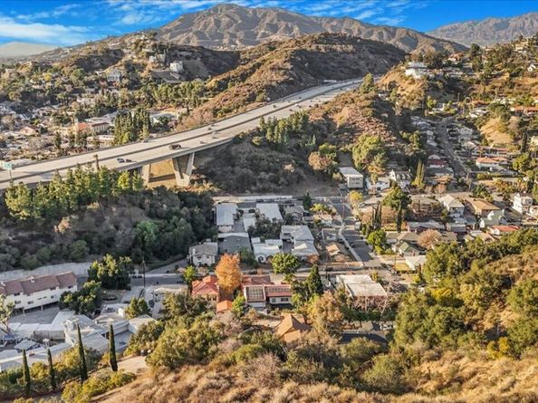 2070 Lilac Lane, Glendale CA 91206