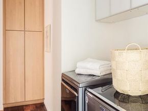 2409 N Vermont Avenue, Los Angeles CA 90027