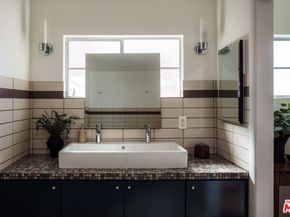 2409 N Vermont Avenue, Los Angeles CA 90027