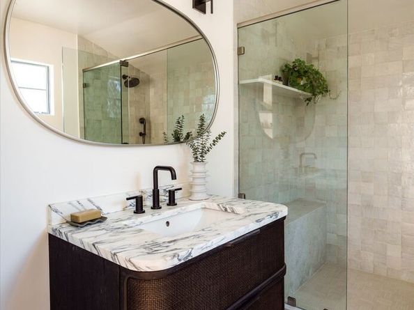 2409 N Vermont Avenue, Los Angeles CA 90027