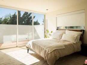 2008 Hercules Drive, Los Angeles CA 90046