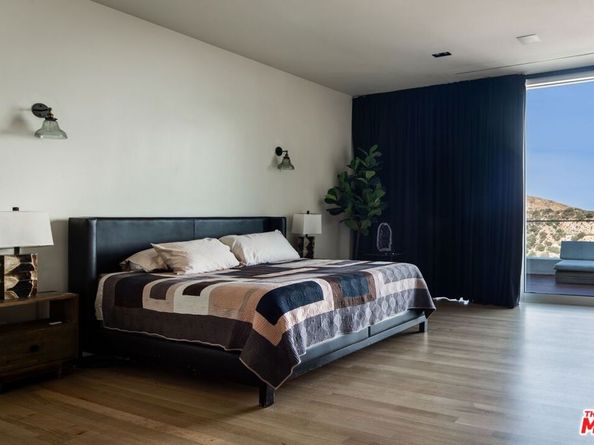 2008 Hercules Drive, Los Angeles CA 90046