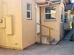 4716 S Van Ness Avenue, Los Angeles CA 90062