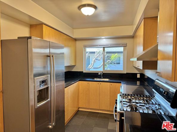 912 6th Street 8, Santa Monica CA 90403