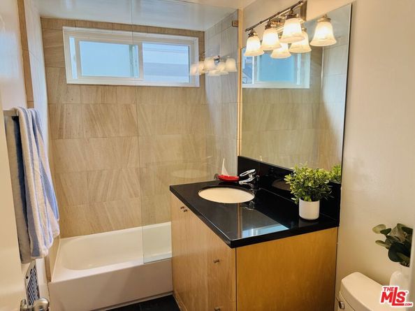 912 6th Street 8, Santa Monica CA 90403