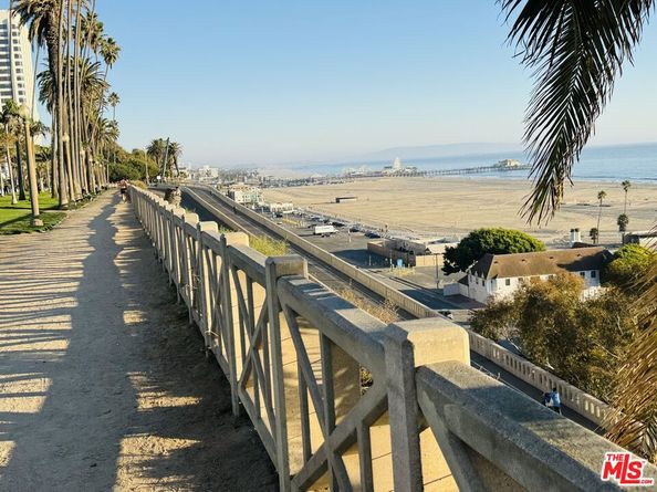 912 6th Street 8, Santa Monica CA 90403