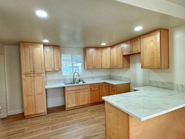 619 Elm Avenue, Inglewood CA 90301