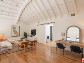 509 Santa Clara Avenue, Venice CA 90291