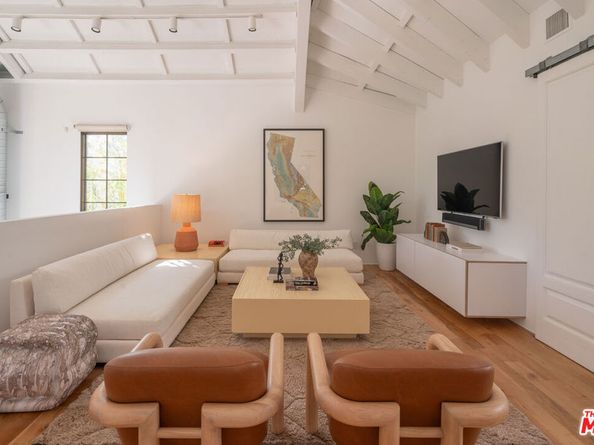 509 Santa Clara Avenue, Venice CA 90291