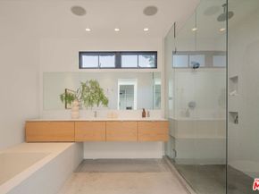 509 Santa Clara Avenue, Venice CA 90291