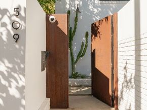 509 Santa Clara Avenue, Venice CA 90291