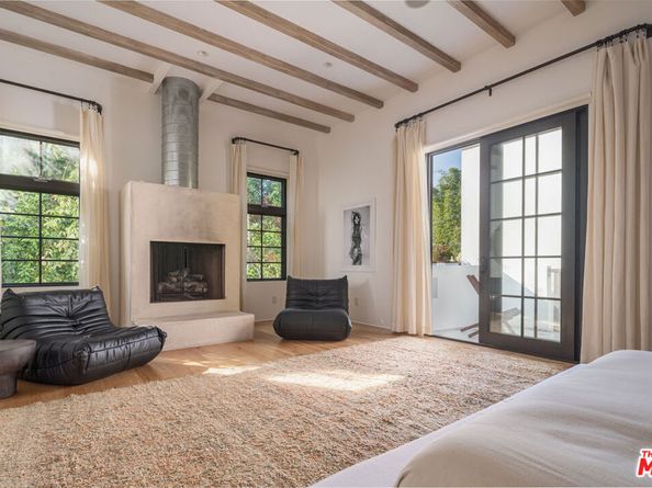 509 Santa Clara Avenue, Venice CA 90291