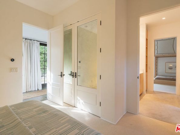 509 Santa Clara Avenue, Venice CA 90291