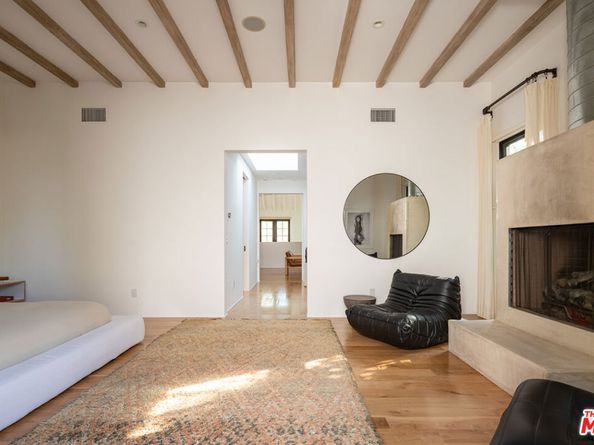 509 Santa Clara Avenue, Venice CA 90291