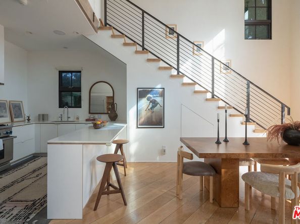 509 Santa Clara Avenue, Venice CA 90291