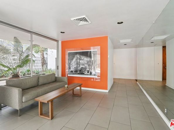 1400 N Sweetzer Avenue 406, West Hollywood CA 90069